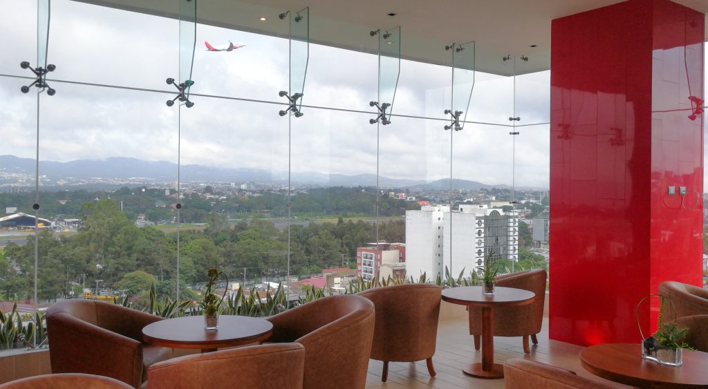 Sky Lounge con vista a la Ciudad de Guatemala